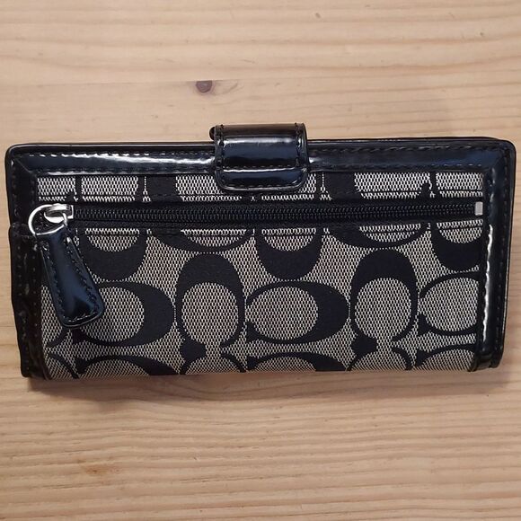 Coach Black and Cream Wallet - Picture 2 of 10